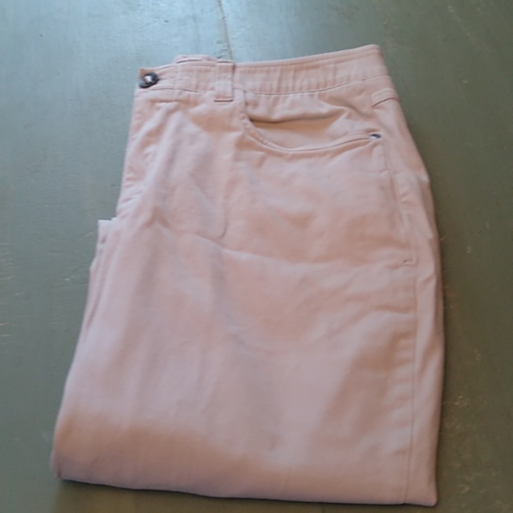 Under Armour slacks